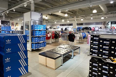 Adidas designer outlet store 